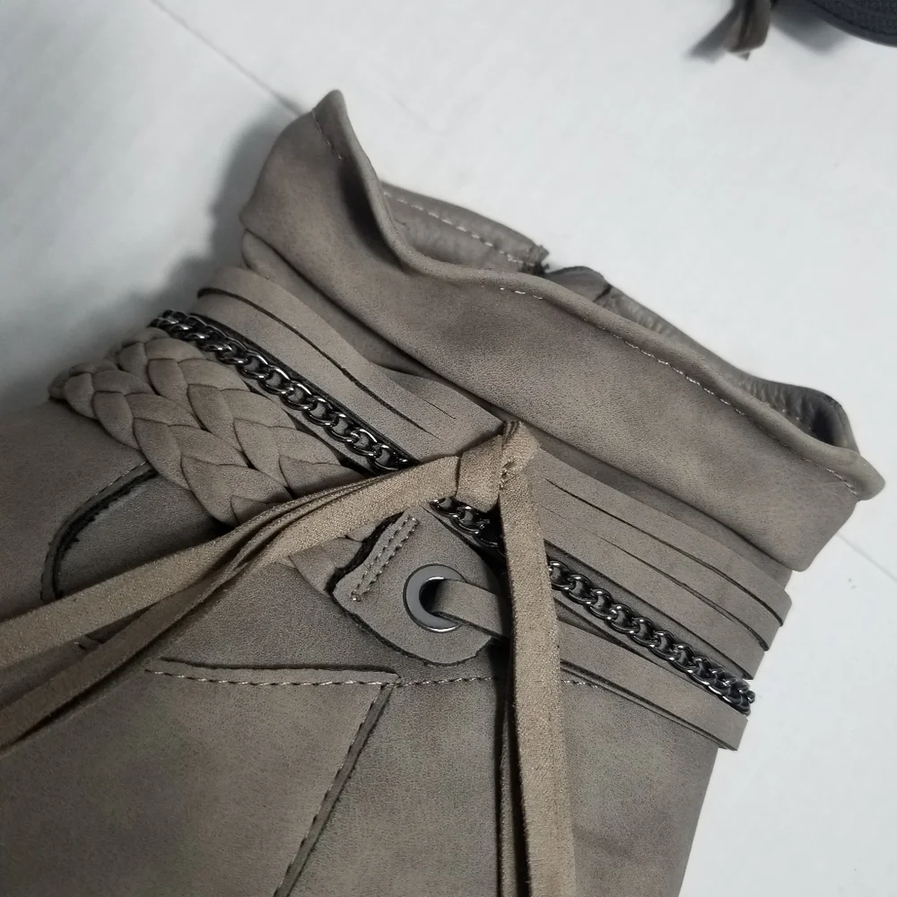 WONDER NATION GIRL'S HEELED TAUPE BOOTS SIZE 4